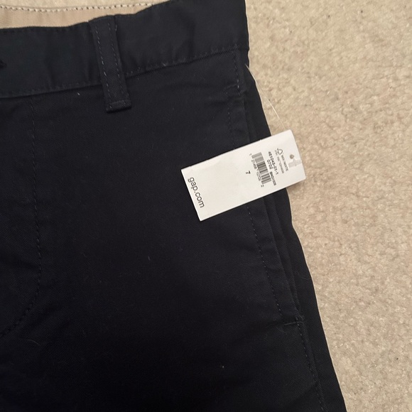 Gap Kids Black Flat Front Shorts Size 7 - Picture 2 of 4